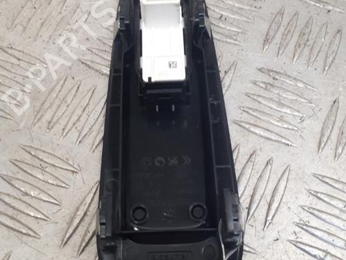 Right front window switch PEUGEOT 308 SW II (LC_, LJ_, LR_, LX_, L4_) 1.6 BlueHDi 120 | BP23745888I26 
