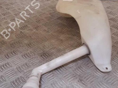 Used Windscreen washer tank RENAULT SCÉNIC III (JZ0/1_) 1.9 dCi (JZ0J, JZ1J, JZ1K, JZ1S) (131 hp) 23658214