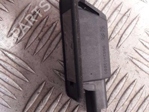 Used Licence plate light Licence plate light PEUGEOT 208 I (CA_, CC_) 1.6 HDi (92 hp) 23735507 23735507