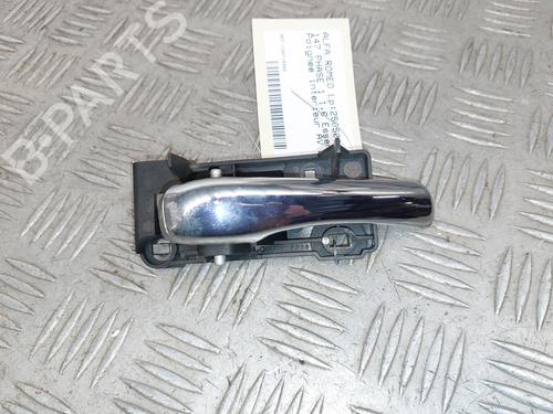 Højre fortil invendig håndtag ALFA ROMEO 147 (937_) 1.6 16V T.SPARK (937.AXA1A, 937.AXB1A, 937.BXB1A) (120 hp) 32164235