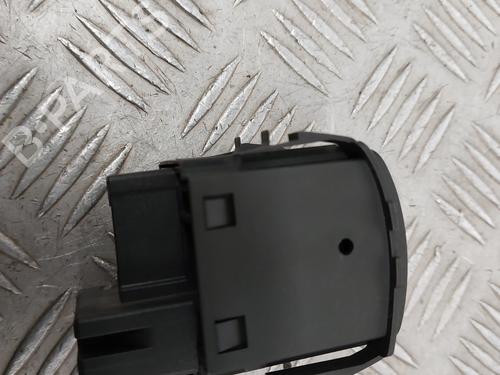 Headlight switch RENAULT MEGANE III Grandtour (KZ0/1) 1.5 dCi (KZ09, KZ0D, KZ1G, KZ29, KZ14, KZ1W, KZ10, KZ1F,... | BP29352669I24 