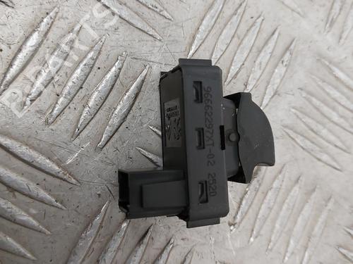 Left rear window switch PEUGEOT 5008 (0U_, 0E_) 1.6 HDi | BP29423655I29 