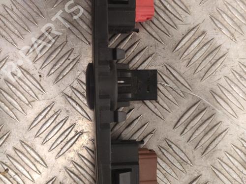 Used Warning switch Warning switch RENAULT CLIO II (BB_, CB_) 1.5 dCi (B/C2J) (68 hp) 23658589 23658589