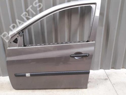 Used Left front door RENAULT CLIO III (BR0/1, CR0/1) 1.5 dCi (C/BR0G, C/BR1G) (68 hp) 23658604
