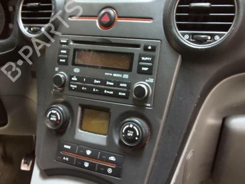 Used Radio Radio KIA CARENS III MPV (UN) 2.0 CRDi 140 (140 hp) 24851698 24851698