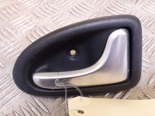 Used Front right interior door handle Front right interior door handle RENAULT SCÉNIC I MPV (JA0/1_, FA0_) 1.9 dCi RX4 (102 hp) 23656996 23656996