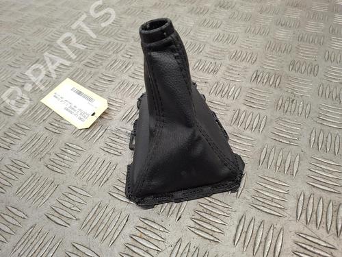 Used Shift knob Shift knob FORD FOCUS III 1.6 TDCi (115 hp) 40118223 40118223
