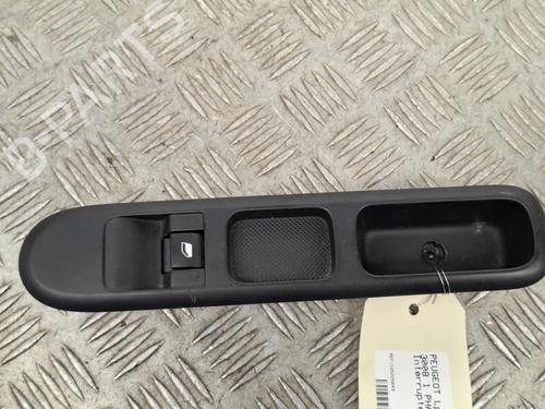 Right front window switch PEUGEOT 3008 I MPV (0U_) 1.6 BlueHDi 120 | BP37744321I26 - Image 4