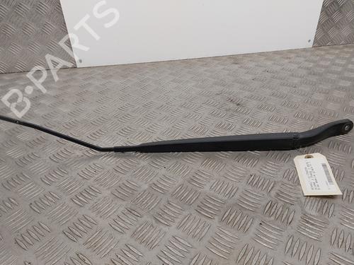Used Front windshield wiper arm RENAULT MEGANE III Grandtour (KZ0/1) 1.5 dCi (KZ09, KZ0D, KZ1G, KZ29, KZ14, KZ1W, KZ10, KZ1F,... (110 hp) 29349985