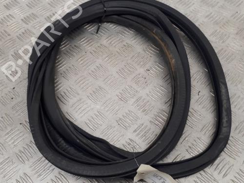 Used Rubber door seal PEUGEOT 308 SW II (LC_, LJ_, LR_, LX_, L4_) 1.6 BlueHDi 120 (120 hp) 23745875