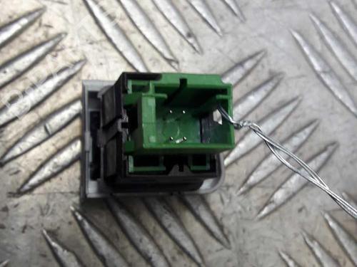 Used Switch Switch PEUGEOT 208 I (CA_, CC_) 1.6 HDi (92 hp) 24853761 24853761