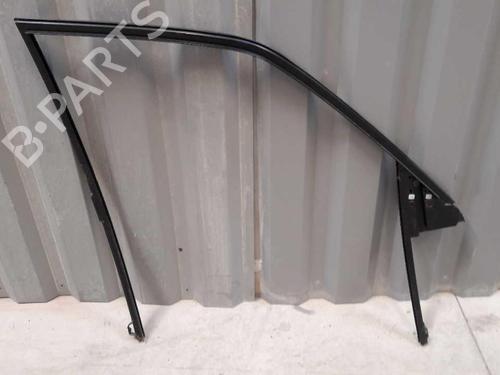 Used Left front door Left front door 23656067 23656067