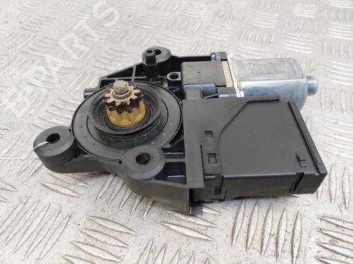 right-front-window-motor-renault-megane-iii-coupe-dz01_-2008-2009-2010-2011-2012-2013-2014-2015-2016-23745564 main image