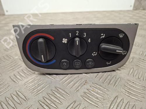 Used Climate control Climate control OPEL CORSA C (X01) 1.7 DTI (F08, F68) (75 hp) 39641947 39641947