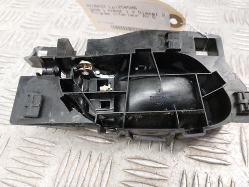 Front left interior door handle PEUGEOT 5008 (0U_, 0E_) 2.0 HDi 150 / BlueHDi 150 | BP31184033I13