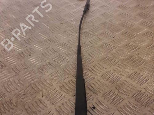 Used Front windshield wiper arm OPEL ZAFIRA / ZAFIRA FAMILY B (A05) 1.9 CDTI (M75) (120 hp) 23657909