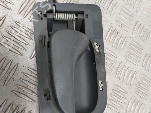 Used Front left interior door handle RENAULT LAGUNA I (B56_, 556_) 1.6 16V (B568, B561) (107 hp) 23738269