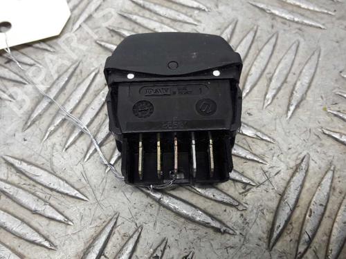 Used Right front window switch Right front window switch CITROËN XSARA PICASSO (N68) 2.0 HDi (90 hp) 23735436 23735436