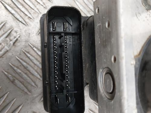abs-pump-toyota-yaris-_p9_-2005-2006-2007-2008-2009-2010-2011-2012-2013-2014-23747892 main image