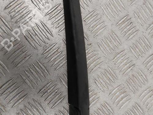 Used Rear windshield wiper arm RENAULT CLIO III Grandtour (KR0/1_) 1.5 dCi (KR0G) (68 hp) 23743499