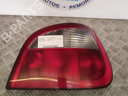 Farolim direito RENAULT MEGANE I (BA0/1_) 1.9 dCi (BA05, BA1F) (102 hp) 23733963