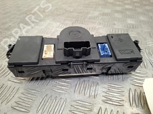 Used Climate control Climate control RENAULT CLIO III Grandtour (KR0/1_) 1.6 16V (KR0B) (112 hp) 38187485 38187485