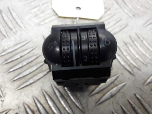 headlight-switch-vw-polo-6n2-1999-2000-2001-24853790 main image