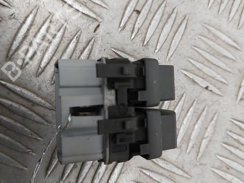 Used Right front window switch Right front window switch RENAULT TWINGO II (CN0_) 1.2 16V (CN04, CN0B) (75 hp) 24113328 24113328