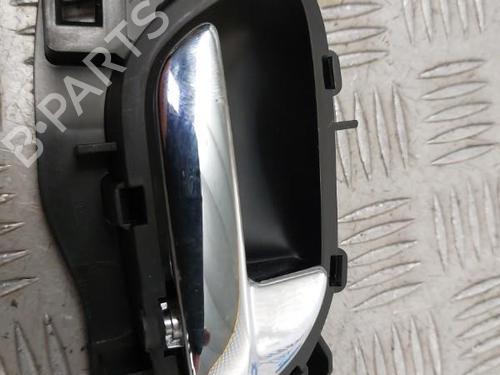 Højre bagtil invendig håndtag PEUGEOT 407 (6D_) 2.0 HDi 135 (6DRHRH, 6DRHRE, 6DRHRG, 6DRHRJ) (136 hp) 23738361