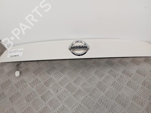 Used Rear center light NISSAN JUKE (F15) 1.6 (117 hp) 28622699