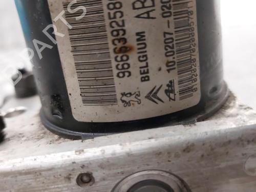 Used ABS pump ABS pump CITROËN C3 II (SC_) 1.4 HDi 70 (SC8HZC, SC8HR0, SC8HP4) (68 hp) 23737825 23737825