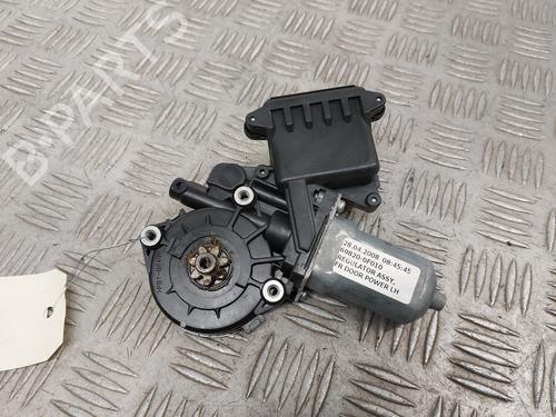 Used Left front window motor TOYOTA COROLLA Verso (ZER_, ZZE12_, R1_) 2.2 D-4D (AUR10_, AUR10R) (177 hp) 30409646