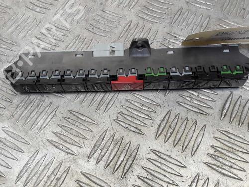 Used Warning switch Warning switch FIAT PANDA (312_, 319_) 1.2 (312PXA1A) (69 hp) 24853625 24853625