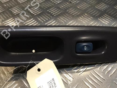 Used Right front window switch Right front window switch RENAULT TWINGO I (C06_) 1.2 (C063, C064) (55 hp) 23655479 23655479