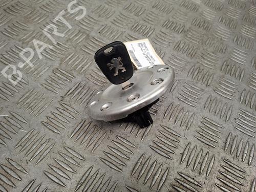 Used Fuel cap Fuel cap 37495490 37495490