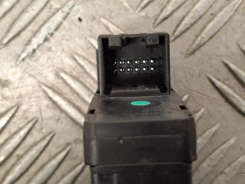 switch-audi-a5-8t3-2007-2008-2009-2010-2011-2012-2013-2014-2015-2016-2017-39178879 main image