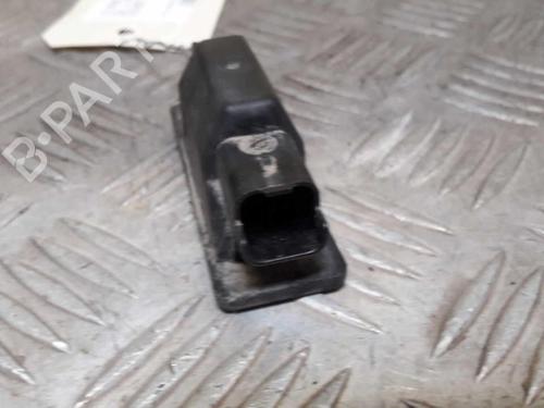 licence-plate-light-citroen-c5-ii-rc_-2004-2005-2006-2007-2008-23734614 main image