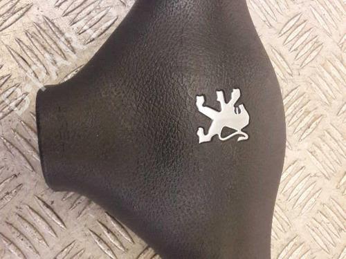 Used Driver airbag PEUGEOT 206 Hatchback (2A/C) 1.4 i (75 hp) 23727312