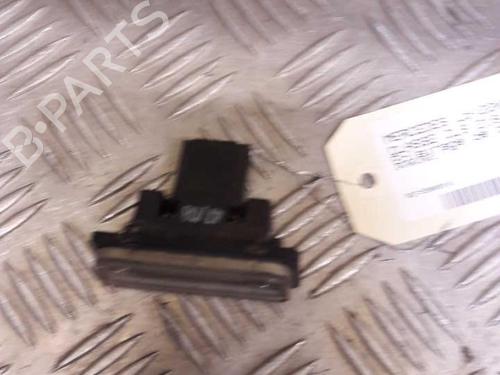 Used Licence plate light MERCEDES-BENZ CLS (C219) CLS 320 CDI (219.322) (224 hp) 23725461