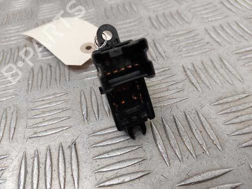 Used Left rear window switch Left rear window switch NISSAN JUKE (F15) 1.6 (117 hp) 28622694 28622694