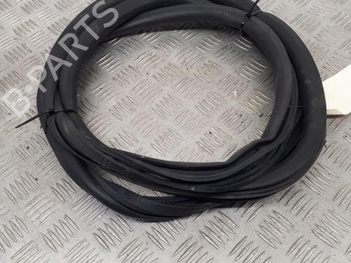 Used Rubber door seal Rubber door seal PEUGEOT 308 SW II (LC_, LJ_, LR_, LX_, L4_) 1.6 BlueHDi 120 (120 hp) 23745873 23745873