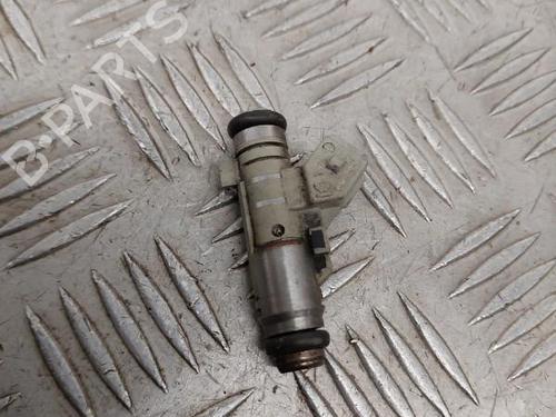 Used Injector CITROËN SAXO (S0, S1) 1.4 VTS (75 hp) 23659174
