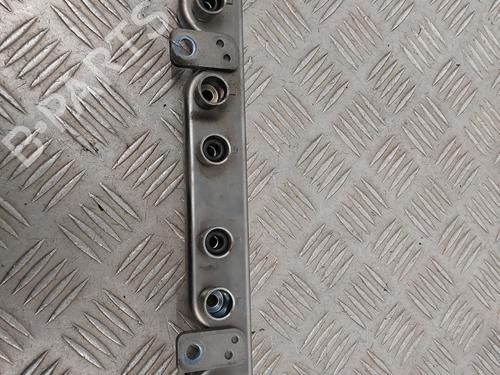 Used Injection rail NISSAN JUKE (F15) 1.6 (117 hp) 28689415