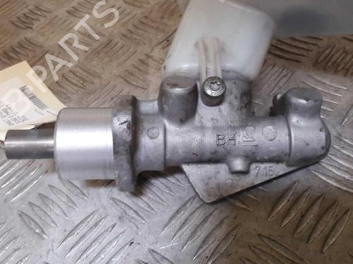 Used Brake master cylinder Brake master cylinder RENAULT TWINGO II (CN0_) 1.5 dCi (CN0E) (64 hp) 23727733 23727733