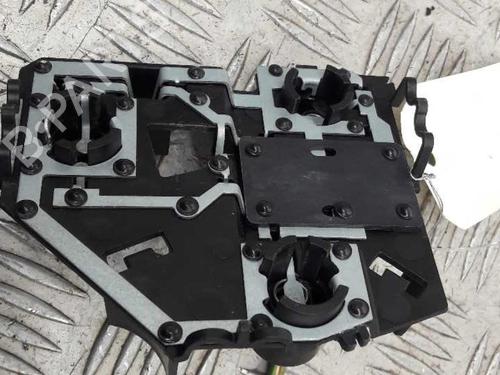 lamp-holder-peugeot-206-2l_-2m_-2009-2010-2011-2012-2013-23736982 main image