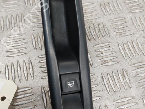 Used Left rear window switch Left rear window switch RENAULT GRAND SCÉNIC III (JZ0/1_) 1.9 dCi (JZ0J, JZ0N, JZ1K, JZ1S) (131 hp) 23737289 23737289