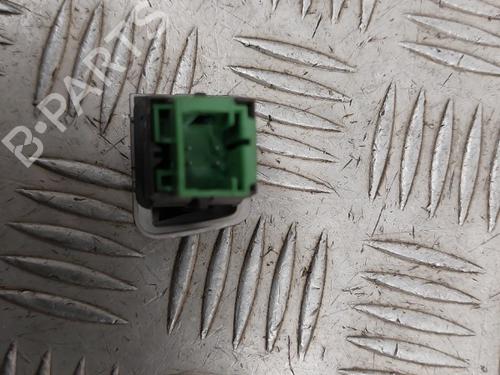 switch-peugeot-2008-i-cu_-2013-24854273 main image