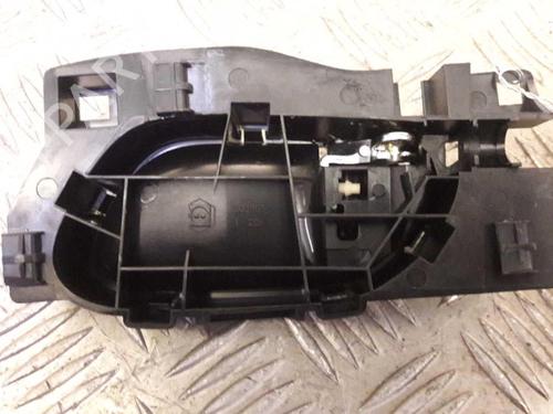 Used Rear right interior door handle Rear right interior door handle CITROËN C4 Picasso I MPV (UD_) 2.0 HDi 150 (150 hp) 23718132 23718132