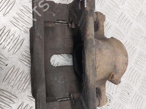 Used Right front brake caliper Right front brake caliper SUZUKI SWIFT III (MZ, EZ) 1.3 DDiS (RS413D) (69 hp) 23747428 23747428