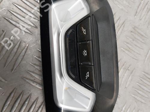 Plafoniera BMW 1 (F40) 116 d (116 hp) 23747512
